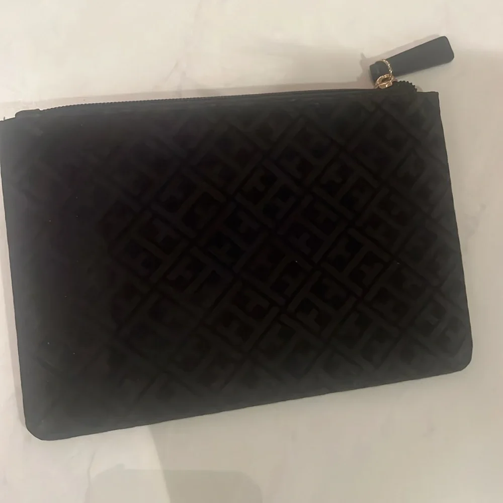 Tommy Hilfiger black clutch pocket bag purse slim gold metal zipper bag 9” x 6” - Picture 7 of 11